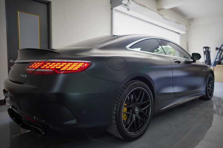 點我看大圖 開箱文/我的第一部賓士車 AMG S63 Coupe Yellow Night Edition
