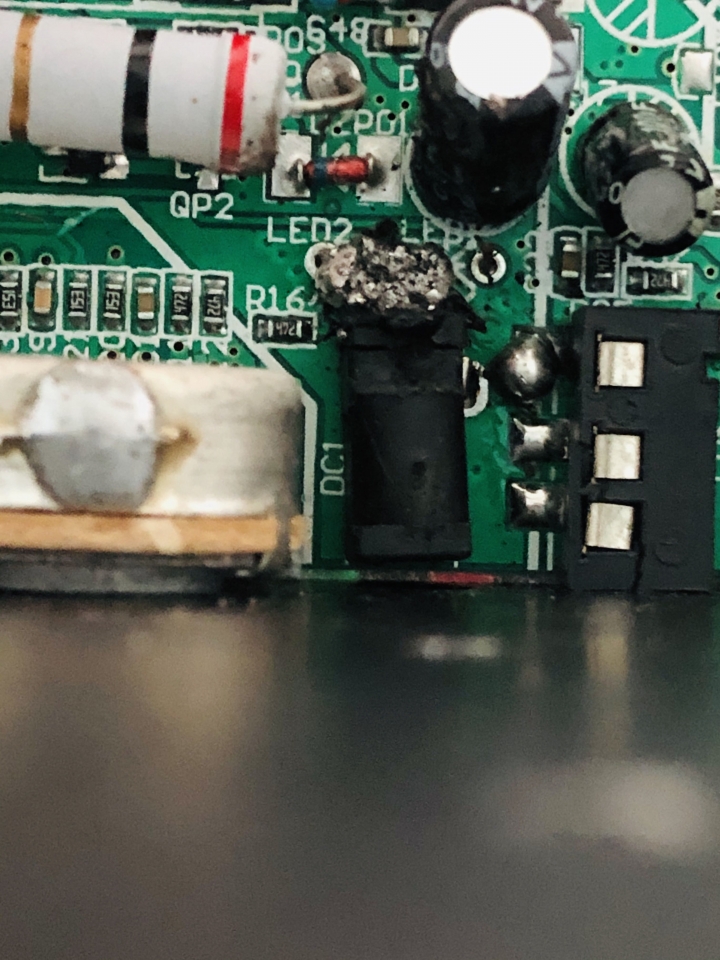 音響充電孔壞掉沒有地方願意維修？