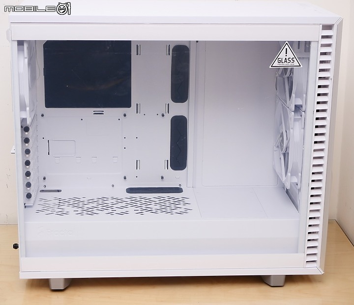 白之美，雙上蓋彈性擴充 FD Define 7 TG White 開箱