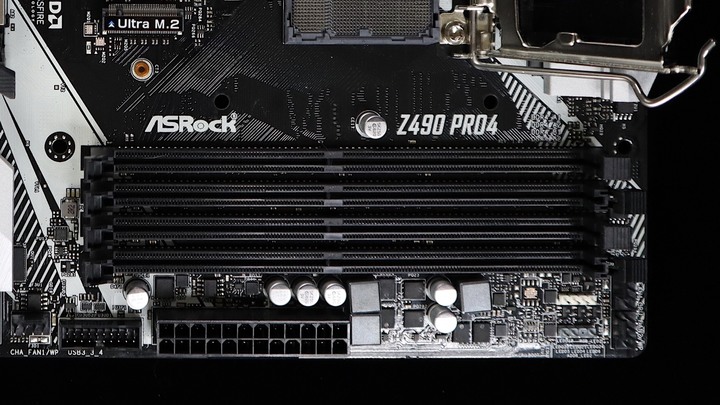 開箱與拆解 ASRock Z490 Pro 4 規格、用料、方案整理