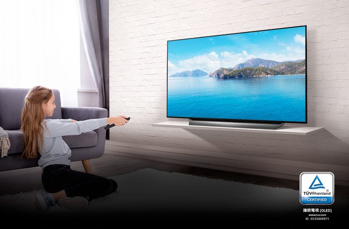 (開箱) LG OLED 55C9PWA 電視機開箱