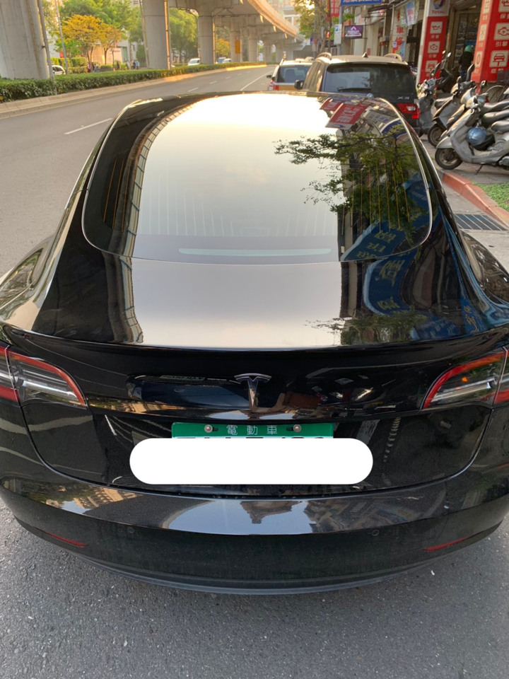特斯拉貼Uplus防曬膜分享