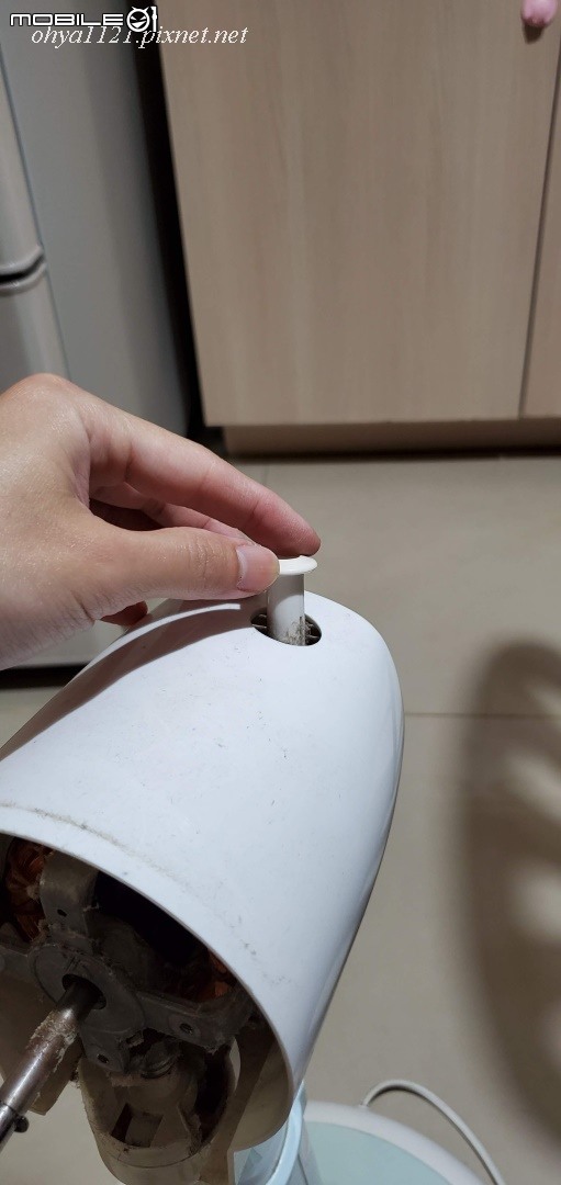 不專業亂搞系列【保養維修】SAMPO SK-FM14R聲寶微電腦電風扇轉很慢?! 這裡保養一下就行了