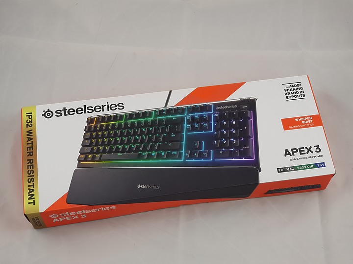 「小亞開箱」 steelseries APEX 3 薄膜式鍵盤 防水靜音，低調秀一波
