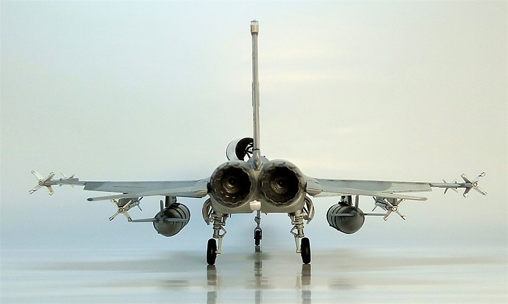 點我看大圖 FREEDOM 1/48 F-CK-1D 經國號戰機