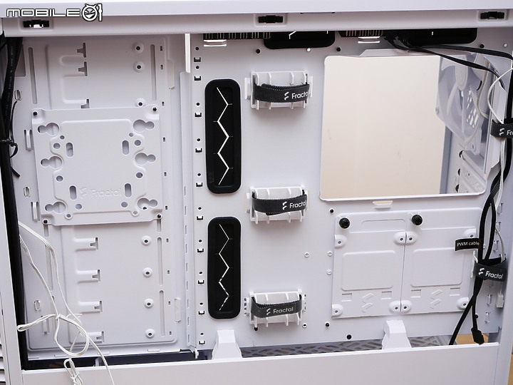 白之美，雙上蓋彈性擴充 FD Define 7 TG White 開箱