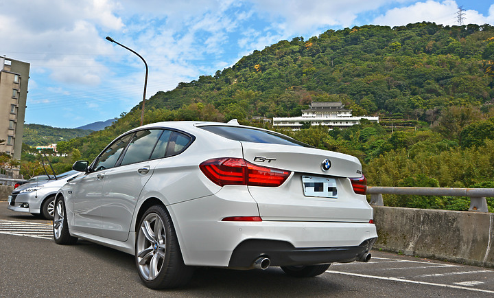 【AJ開箱】跨界跑旅先河之作-BMW 535 GT M-SPORT