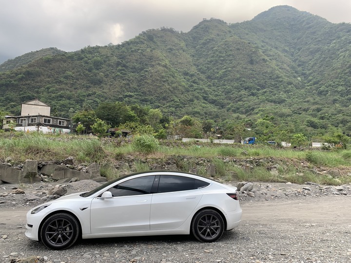 [開箱] 從Mazda 3到Model 3 5000公里用車心得分享