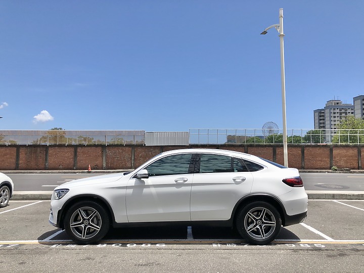 開箱 - GLC 300 COUPE 2020 白