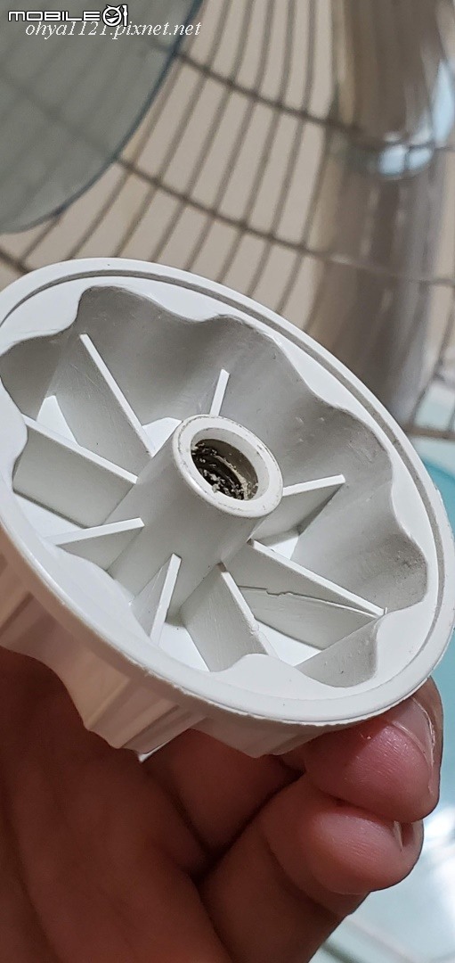 不專業亂搞系列【保養維修】SAMPO SK-FM14R聲寶微電腦電風扇轉很慢?! 這裡保養一下就行了