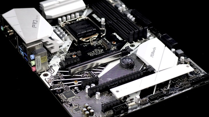 開箱與拆解 ASRock Z490 Pro 4 規格、用料、方案整理
