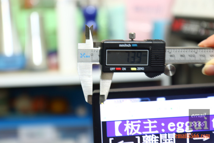 點我看大圖 PHILIPS 飛利浦 328E1C 32吋曲面4K高畫質顯示器開箱-Ultra HD 4K、VA、1500R