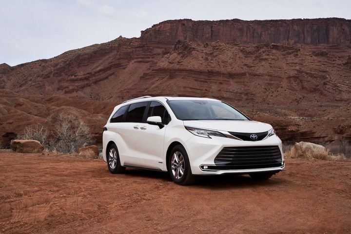 Toyota 第四代Sienna發表！TNGA-K底盤、2.5L Hybrid引擎