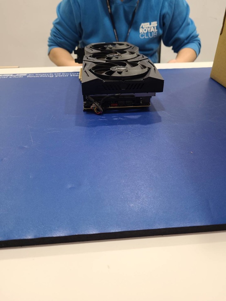 災難的華碩送修體驗 更換顯卡只換貼紙(5/23終於有卡用啦!!)
