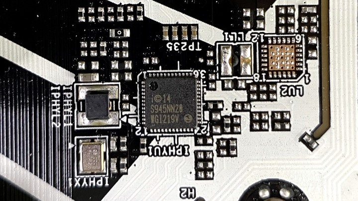 開箱與拆解 ASRock Z490 Pro 4 規格、用料、方案整理