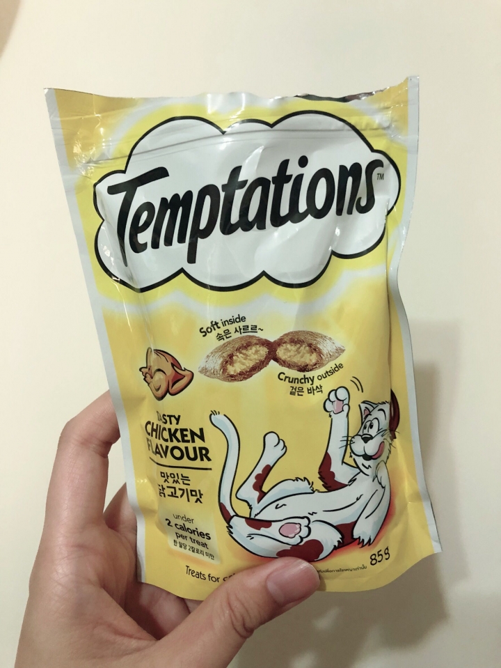 挑嘴貓難得愛的零食開箱
