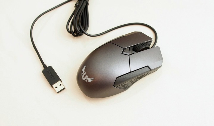 新一代香香機 ASUS TUF GAMING A15 FA506 開箱