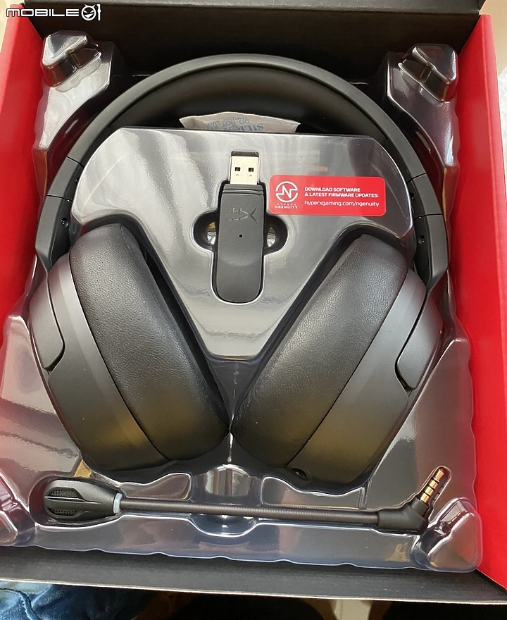 <開箱> 無線拘束 HyperX CLOUD Flight S 7.1 + ChargePlay Base 充電版