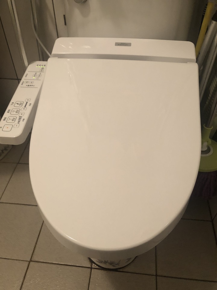TOTO Washlet TCF6601T(長型馬桶的蓋裝在短型馬桶)
