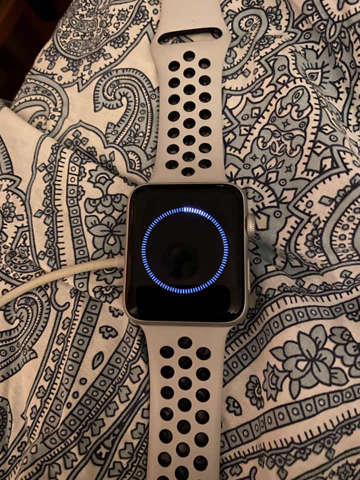 有關Apple Watch 3 GPS版疑似故障求助