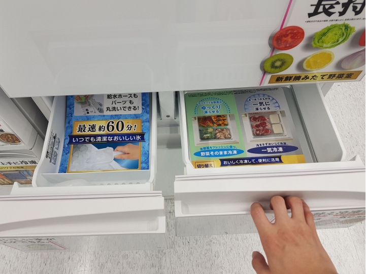 新消息 東芝六門鏡面變頻冰箱1級能效來台販售啦！同東芝日系VEGETA 觸控電動開門系列