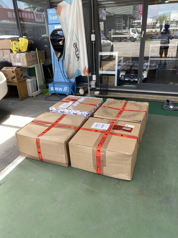 5/1 更新了 M4 GTS 中古鋁圈 開箱文