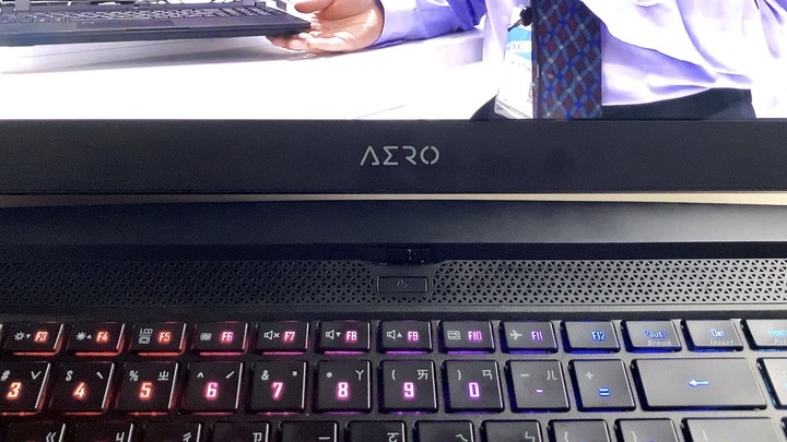 新款 AERO 15 OLED 十代處理器創作者利器,Made In Taiwan 的強效筆電