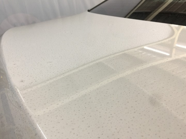 ［BMW 7系列］鍍膜分享 5年的白車鍍完還是一樣亮11