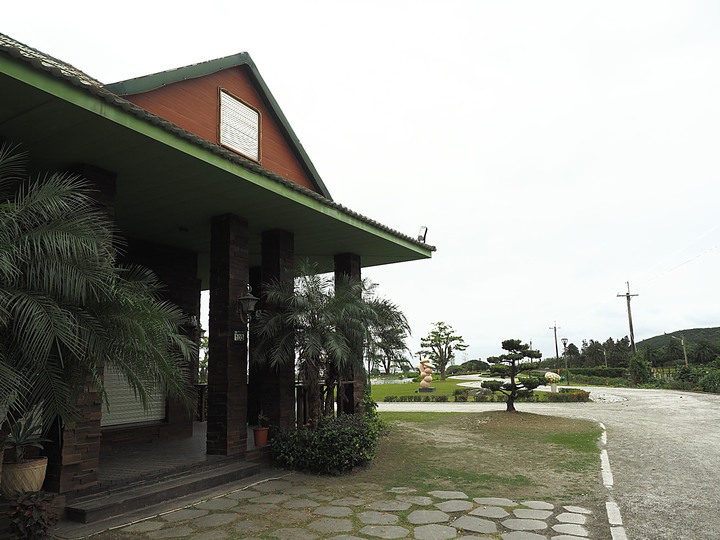 花蓮市 將軍府、松園別館、台開心農場、星巴克洄瀾門市、晨研早午餐 —梅雨季中的花蓮旅行,第一部