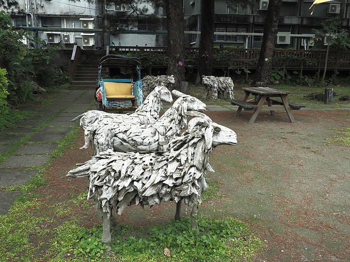 花蓮市 將軍府、松園別館、台開心農場、星巴克洄瀾門市、晨研早午餐 —梅雨季中的花蓮旅行,第一部