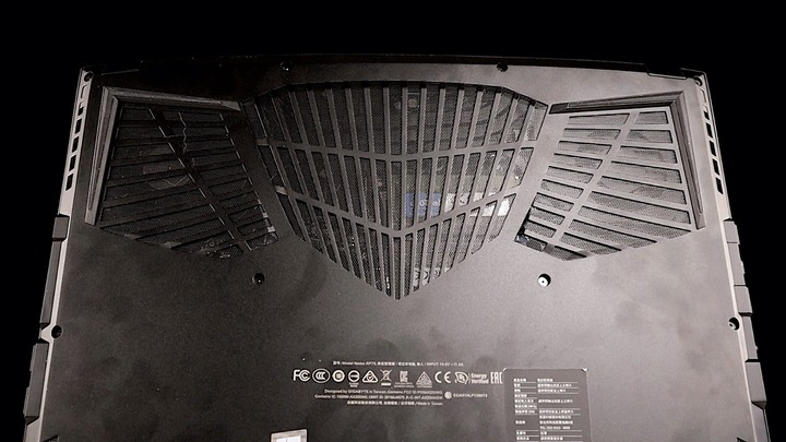新款 AERO 15 OLED 十代處理器創作者利器,Made In Taiwan 的強效筆電