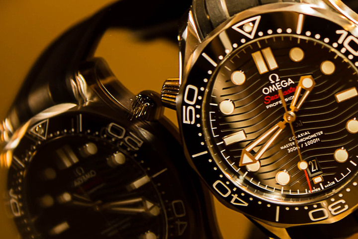(簡單開箱) Omega 海馬 Seamaster 300 Diver (黑面，膠帶)