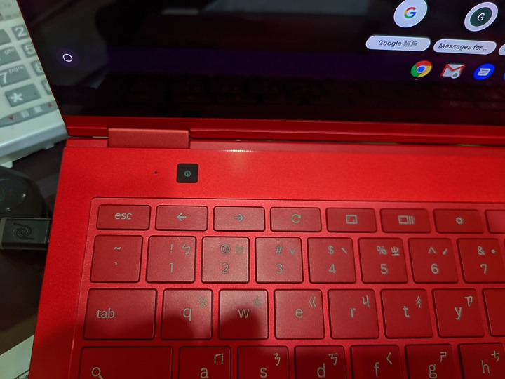 [開箱]三星Galaxy ChromeBook精美紅色機