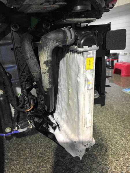 2017 Golf R 清洗3年散熱排