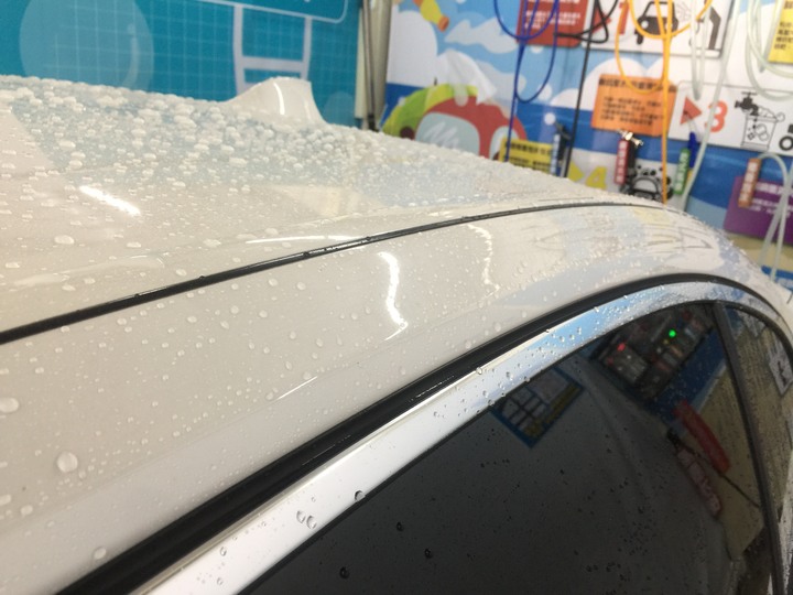 ［BMW 7系列］鍍膜分享 5年的白車鍍完還是一樣亮11