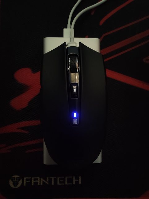 FANTECH WGC1 循環RGB燈效無線滑鼠 || 2.4G可充電的平價無線滑鼠