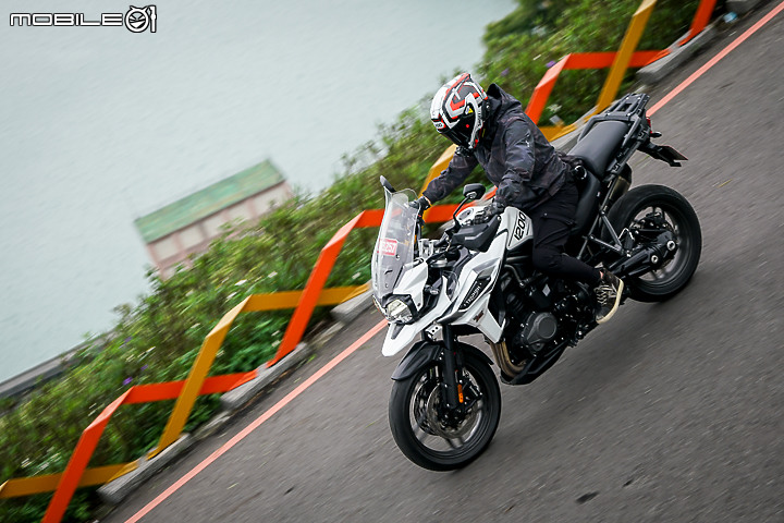 Triumph TIGER 1200 XRᴛ 試駕 頂規大虎絕非虛張聲勢