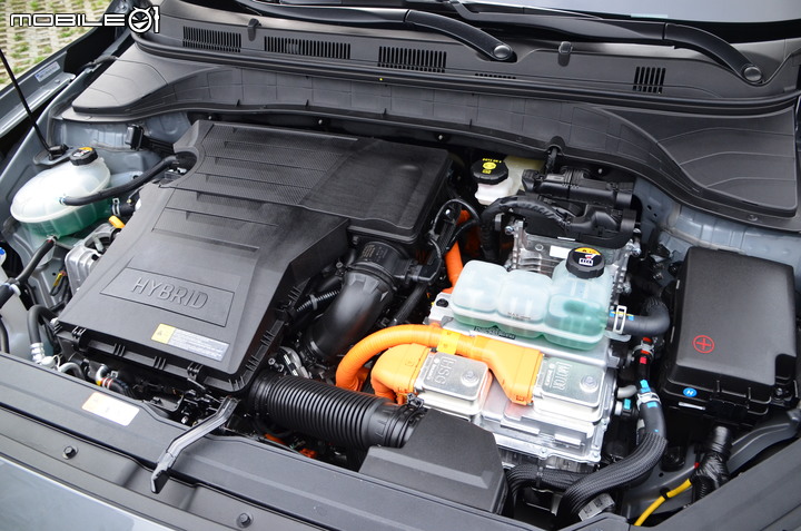 Hyundai Kona Hybrid 試駕,油電休旅新勢力!