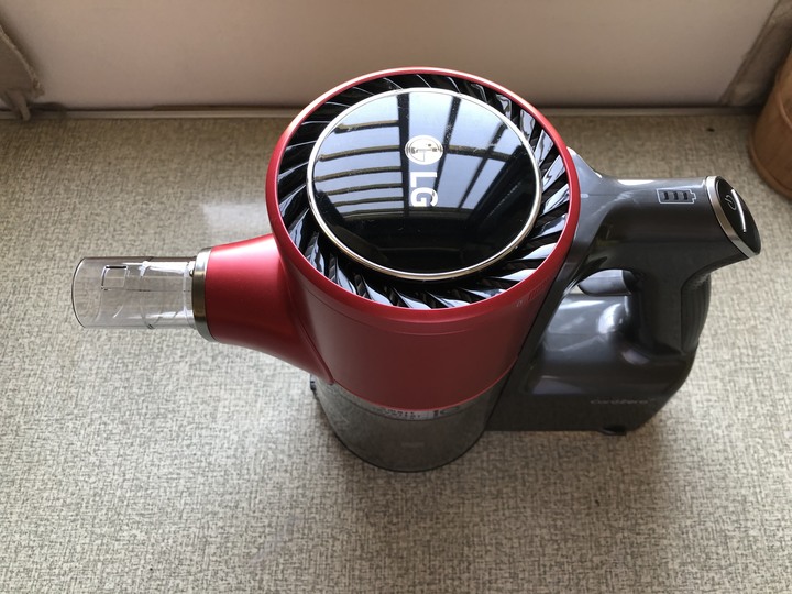 [開箱] A9PBED2B LG CordZero™ A9+ 快清式無線吸塵器 (時尚紅)