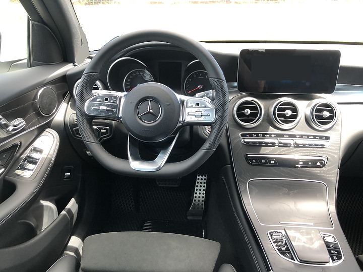 開箱 - GLC 300 COUPE 2020 白