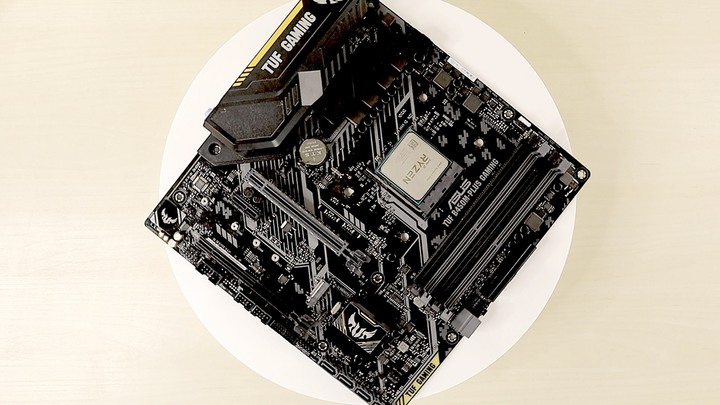 【教學】主機板選購指南與規格說明,技嘉、微星、華碩三張主板帶你了解