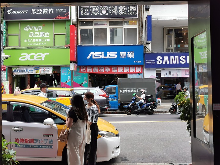 Sony Xperia 10 II 台北八德店拍照測試