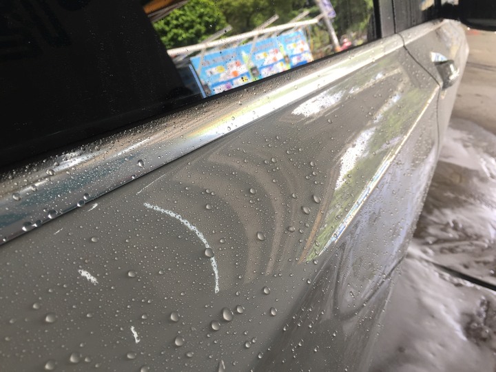 ［BMW 7系列］鍍膜分享 5年的白車鍍完還是一樣亮11
