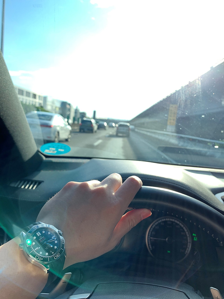 (簡單開箱) Omega 海馬 Seamaster 300 Diver (黑面，膠帶)