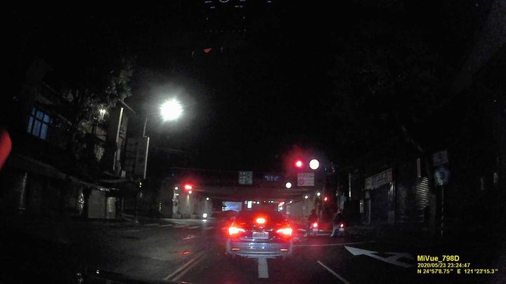 點我看大圖 Mio 798 是近年用過畫質最差的行車記錄器!!!(內有Mio 798 vs Vico opia I測試)