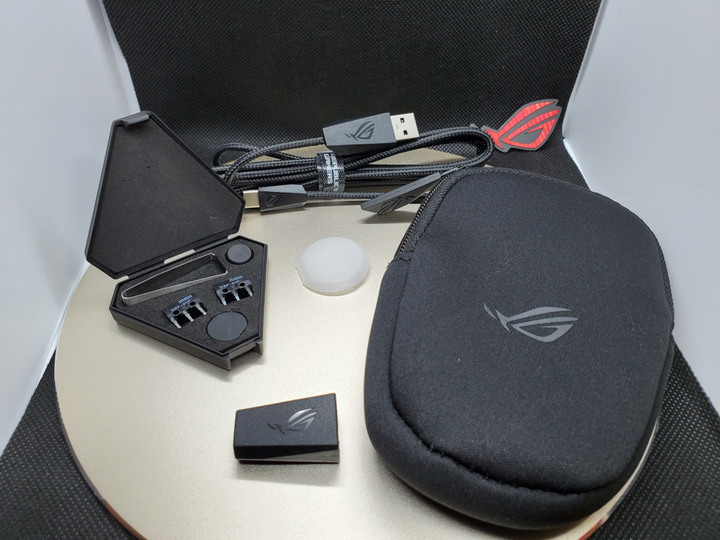 [開箱]ROG CHAKRAM / 猶如環刃在手的全能旗艦電競滑鼠
