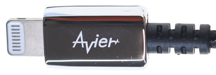 Avier CLASSIC經典系列A to Lightning金屬編織充電傳輸線開箱
