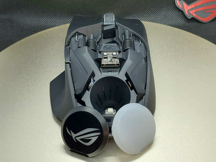 [開箱]ROG CHAKRAM / 猶如環刃在手的全能旗艦電競滑鼠