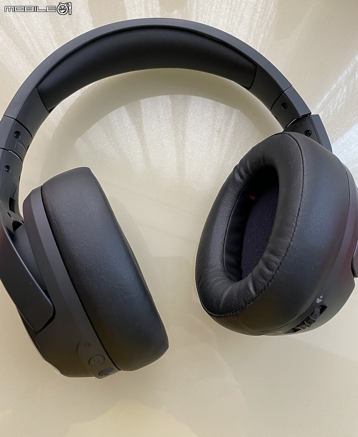 <開箱> 無線拘束 HyperX CLOUD Flight S 7.1 + ChargePlay Base 充電版