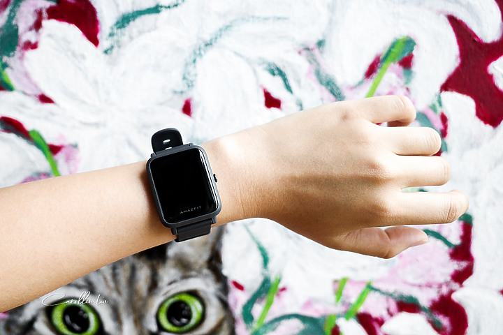 【Amazfit Bip S 開箱】超輕巧，超長續航電力！50M防水，10種運動模式全天心律監測